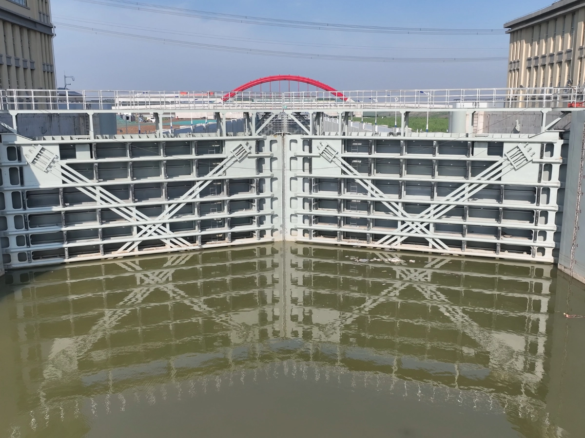 Maintenance gates