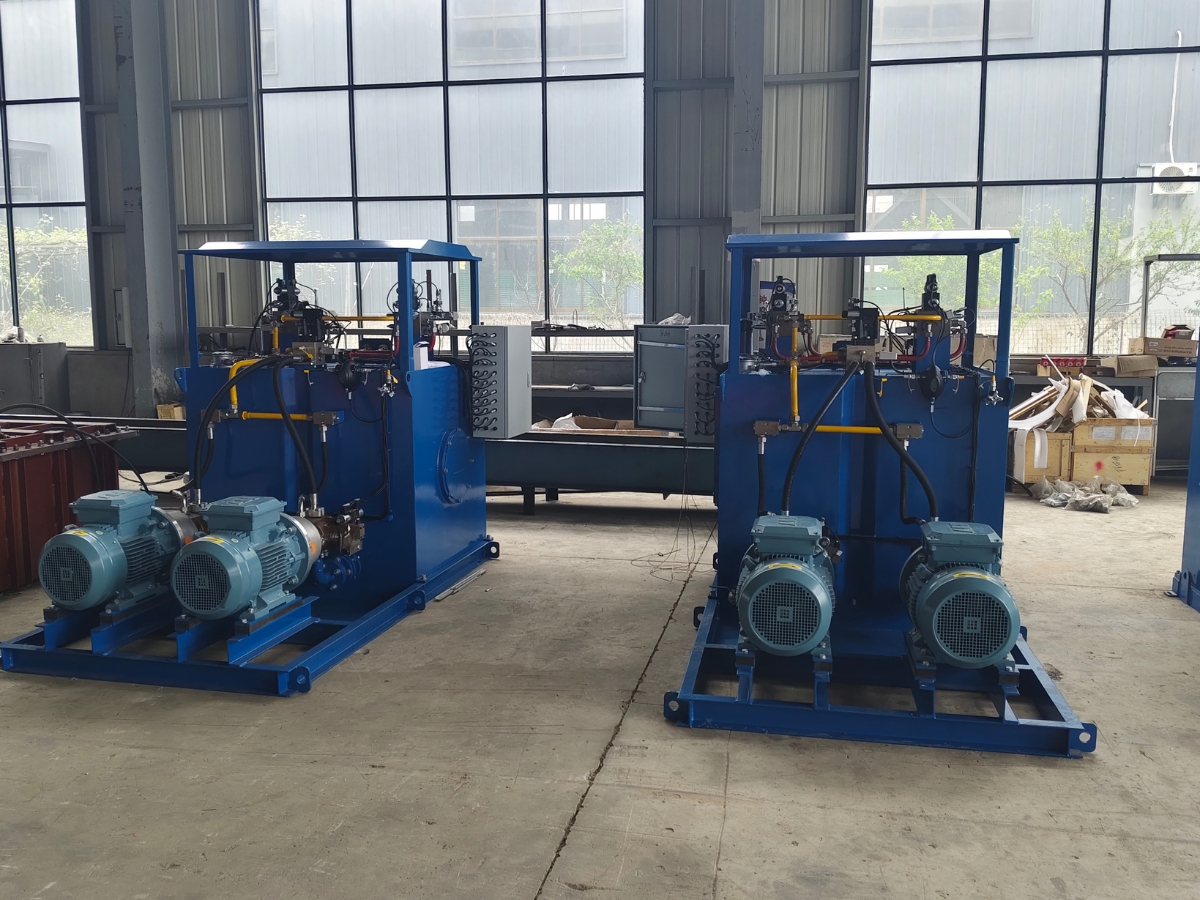 Hydraulic hoist for water control gates